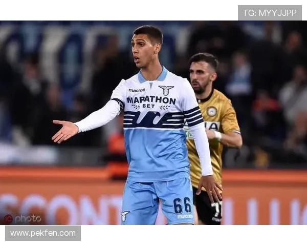 科莫租借萨格勒布迪纳摩门将查夫利纳 并附带选择买断条款