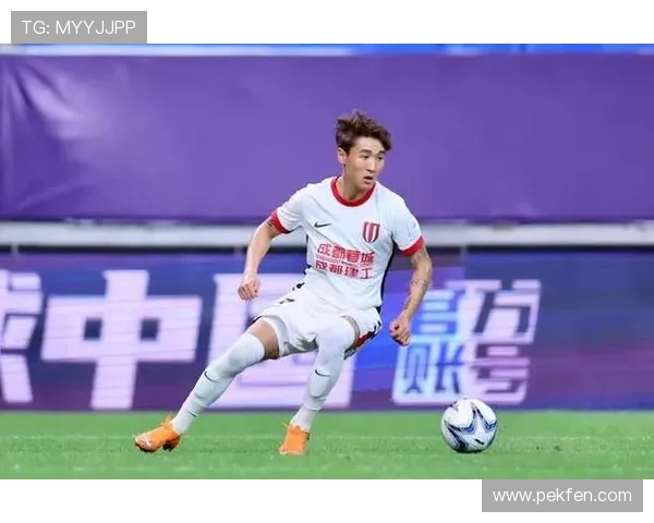 朱艺透露成都替补名单微调徐虹顶替韦世豪成功进入替补席