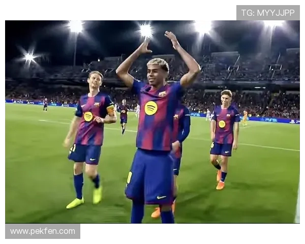 费尔南多·费尔明帽子戏法领衔巴萨击败奥林匹亚科斯当选全场最佳球员